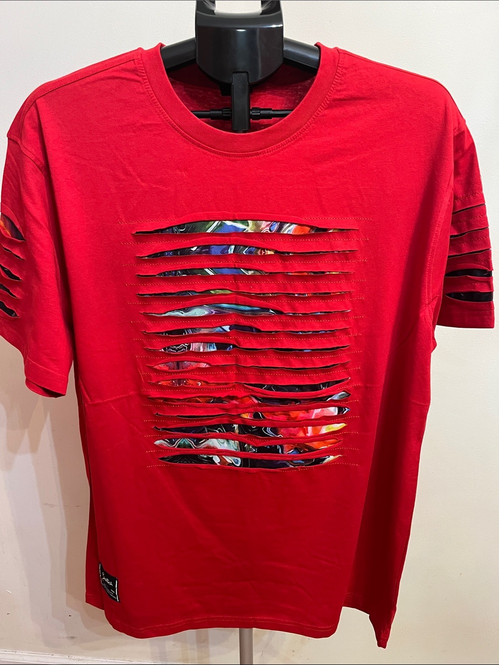 NWT Switch Remarkable Razor Slashed Graphic T-Shirt (red)